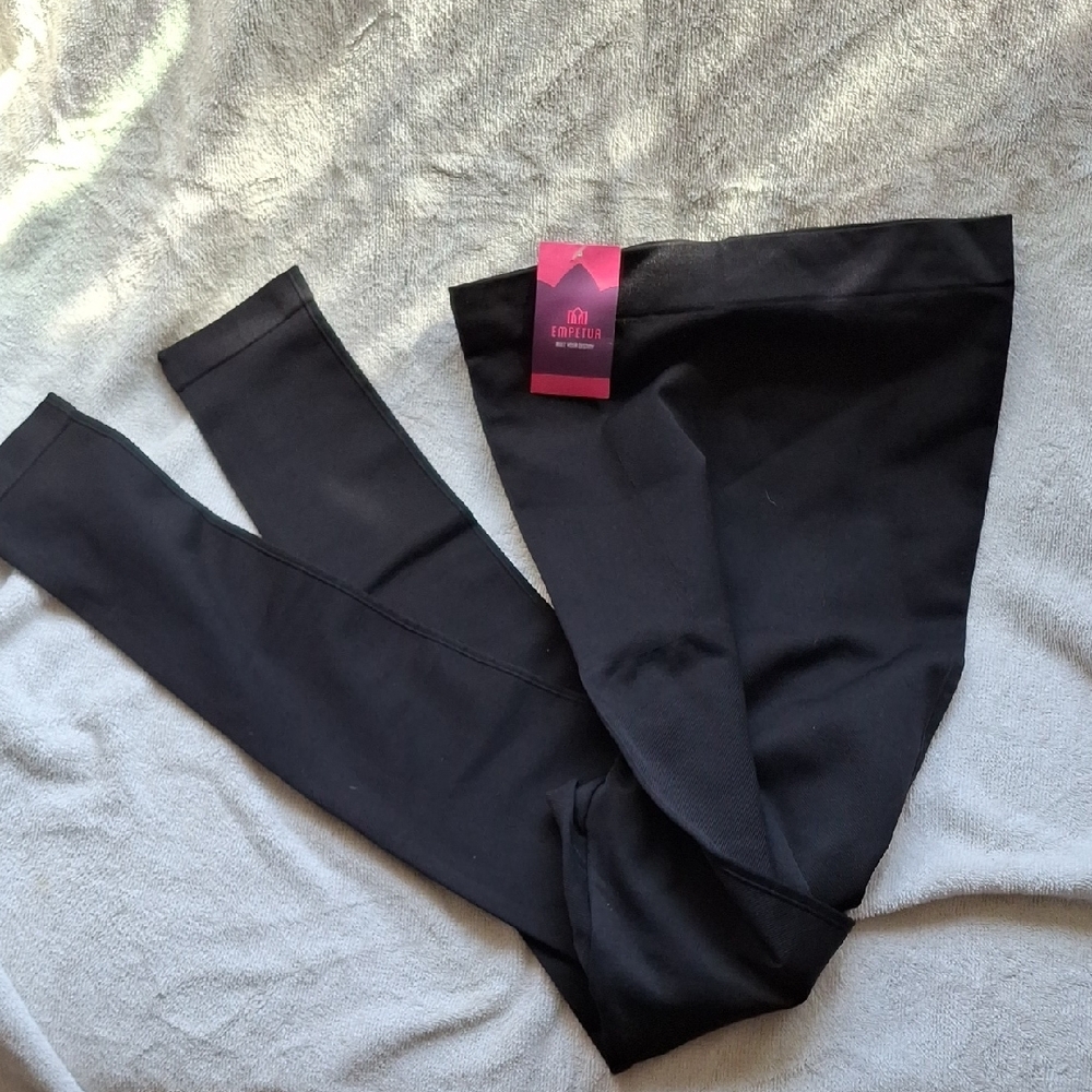 Womens NWT Shapewear Black Leggings Sz M  Bodycon Yoga Exercise Pants Stretch